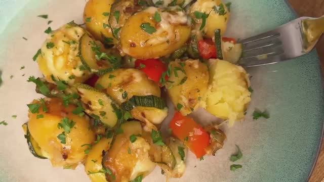 КАРТОШЕЧКА с ОВОЩАМИ