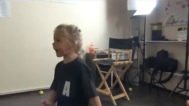 Студия Актер Алисик , Милиса и Даша смотреть онлайн