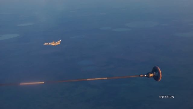 Дозаправка МиГ-31 и Су-24 в воздухе смотреть онлайн