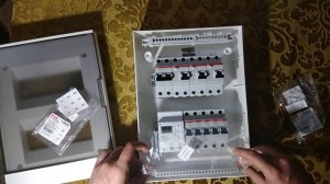 Щит ABB Basic E на 16 модулей