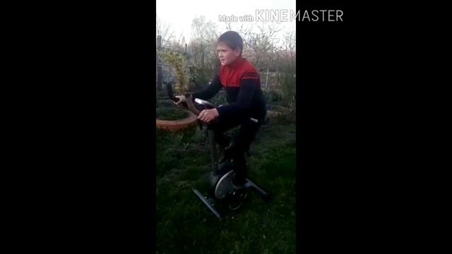 Занятие на велотренажере