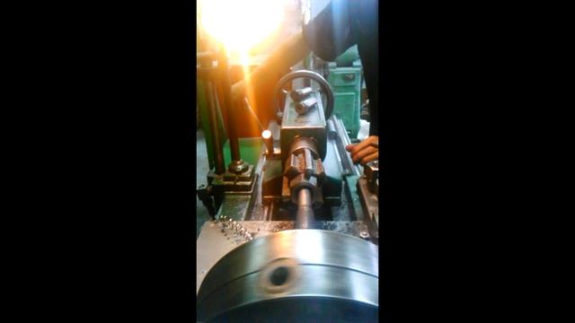 Нарезаем резьбу М-36 смотреть онлайн