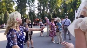 Я ДЛЯ ТЕБЯ ОДНОЙ ЖИВУ ЛЮБОВЬ МОЯ! ТАНЦЫ В ПАРКЕ ГОРЬКОГО ХАРЬКОВ СЧАСТЛИВЫЕ ДНИ