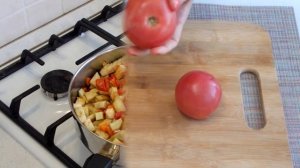 Овощное рагу. Вкусное рагу с баклажанами, перцем и помидорами.