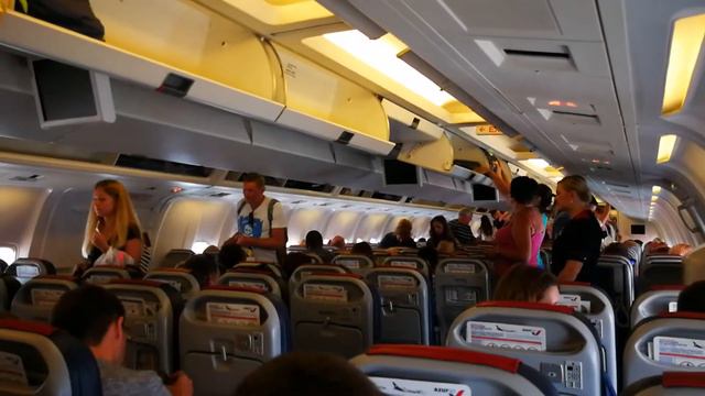 Azur Air Cabine 767-300/Салон Boeing 767-300 смотреть онлайн