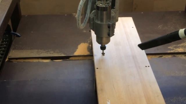 Врезка замка на станке с поворотом шпинделя. ЧПУ для дверного полотна смотреть онлайн