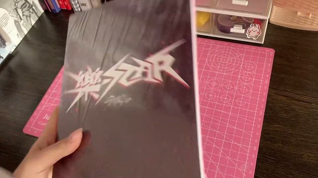 Распаковка Rock Star - Stray kids🍬 смотреть онлайн