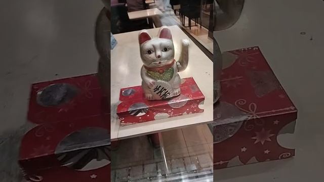 Кошка приносит удачу смотреть онлайн