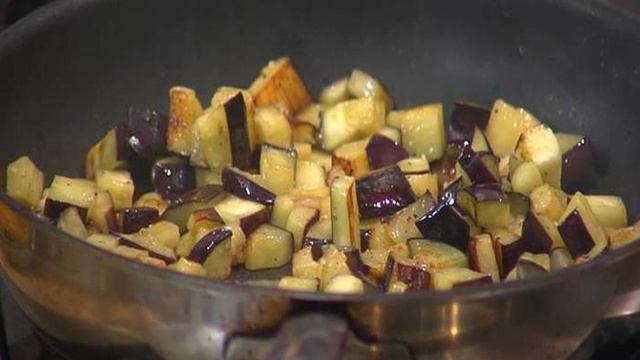 Томатный суп с баклажанами и булгуром