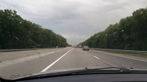 Шум дороги и красивая гроза