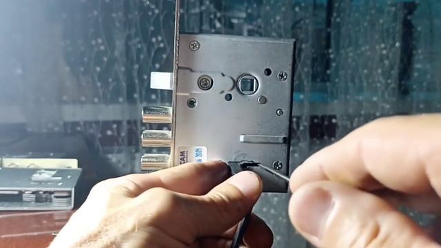 Обучение вскрытию сувальдных замков. Тест инструмента
