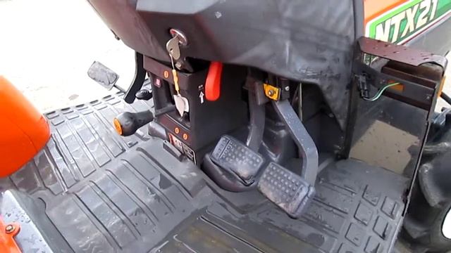 Японский мини трактор HITACHI NTX21D смотреть онлайн