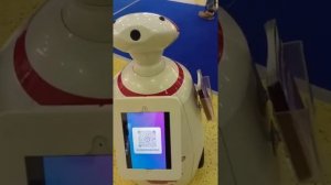 Говорящий робот Валли с дочкой Иваныча на выставке в ЭКСПОЦЕНТРЕ