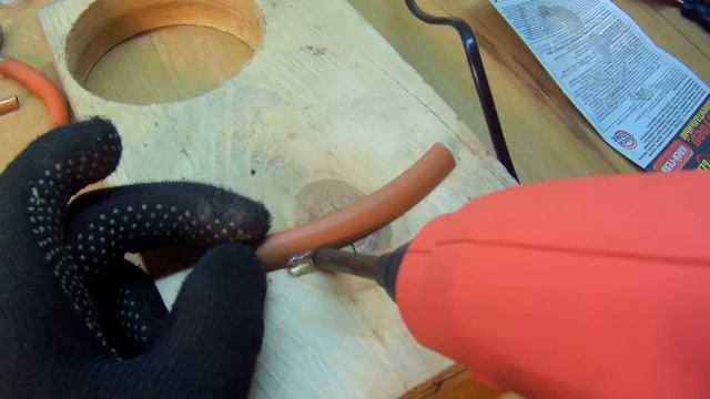 Простая насадка-удлинитель (своими руками) на клеевой пистолет . Для труднодоступных мест.