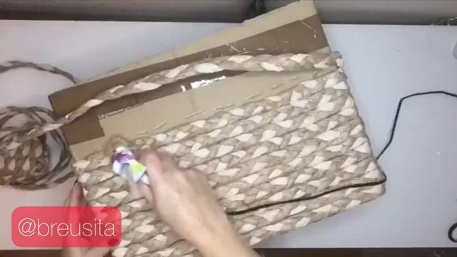 МК?? Плетёная корзина косами из бумаги для выпечки Организация хранения /декор дома своими руками смотреть онлайн