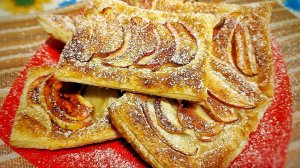 Слойки с яблоком и корицей