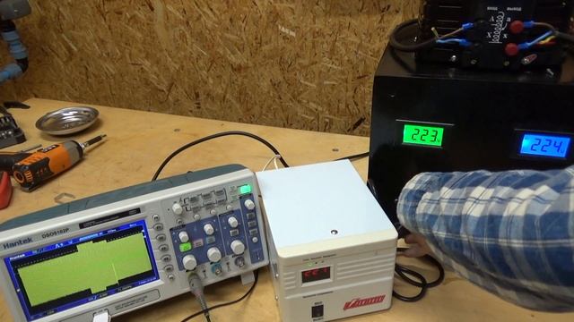 Powerman AVS 500 А - медленный, неточный, но дешевый стабилизатор напряжения смотреть онлайн