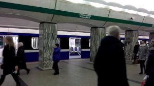Новый вагон Нева прибыл на станцию Приморская