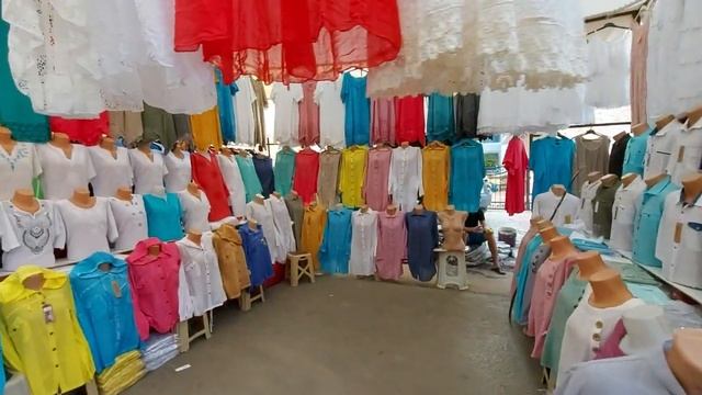 В МАХМУТЛАРЕ ВЕЩЕВОЙ РЫНОК, большой выбор одежды и обуви смотреть онлайн