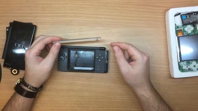 Gameboy Macro из Nintendo DS Lite. Мастерим себе консоль. Украшательства. часть 3/part 3 смотреть онлайн