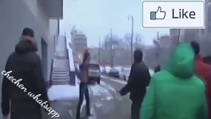 Один чеченец против толпы русских.