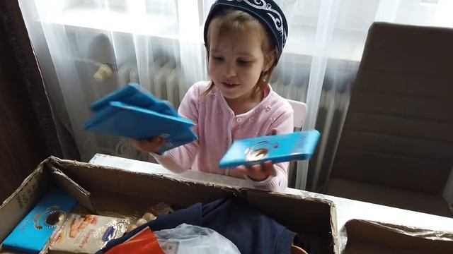 Влог посылка из Казахстана в Германию,тесты в школах,подарочки из для детей, Германия