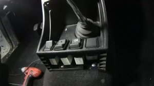 Шумоизоляция салона ВАЗ 2107 своими руками. Установка бороды и планы на следующее видео. (Часть 7)