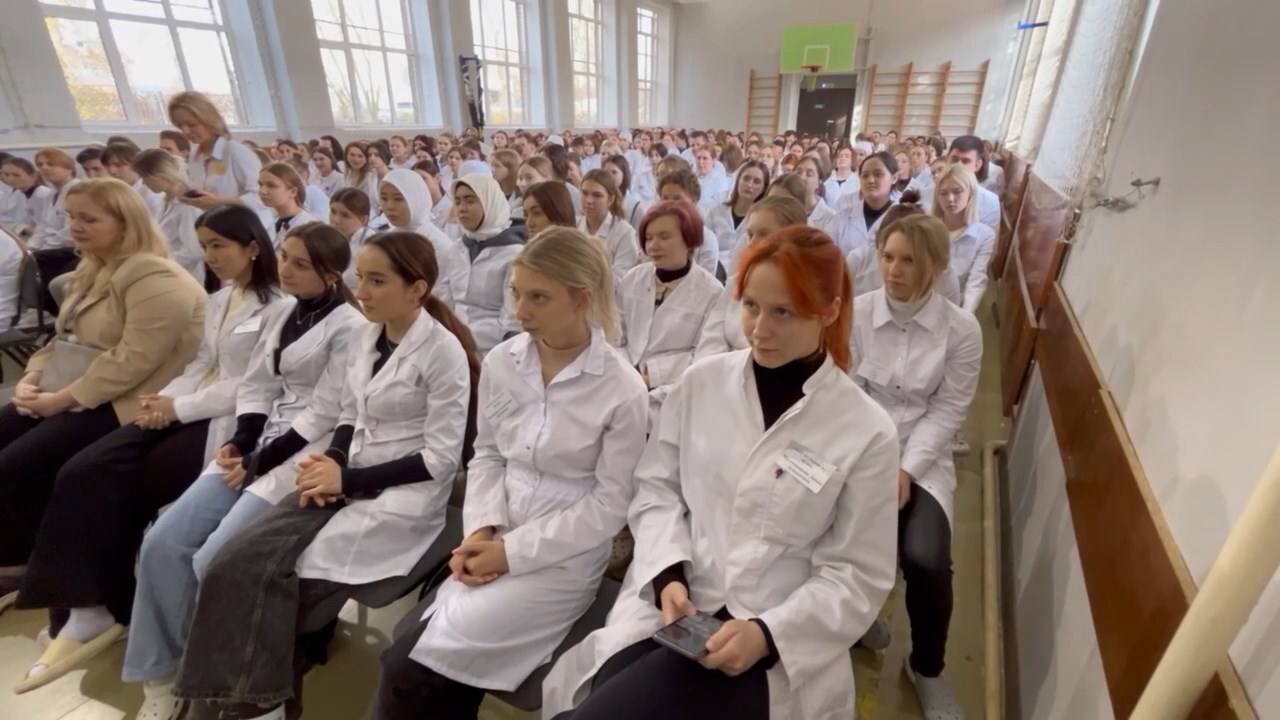 (12+) Мытищинская областная клиническая больница приглашает на работу молодых специалистов