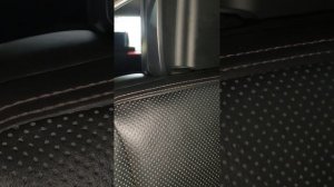 Как снять монитор с подголовником на Mercedes-Benz 221 кузове.