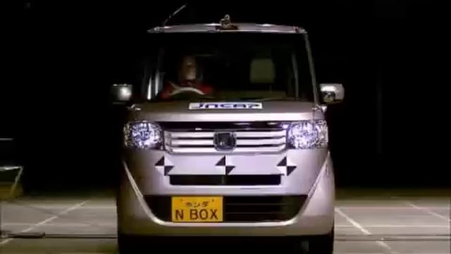 Crash Test 2011 - Honda N-Box (Side Impact) JNCAP смотреть онлайн