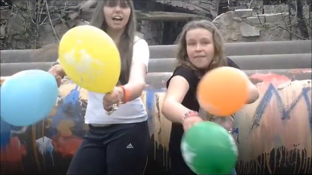 Где бы я не был, ты знаешь все танцуют с шарами :)) смотреть онлайн