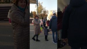 Мишка поздравляет в Мариуполе