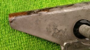 Процесс обработки ржавчины преобразователем ржавчины RUST REMOVER С ЦИНКОМ от компании GRASS