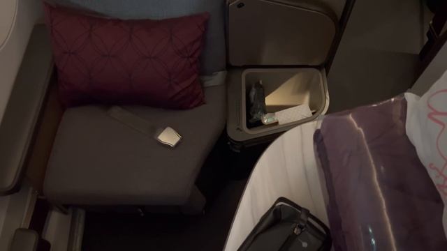 QATAR AIRWAYS A350-1000 QSuites【4K Trip Report DOH-SIN】World's FAVORITE Business Class смотреть онлайн