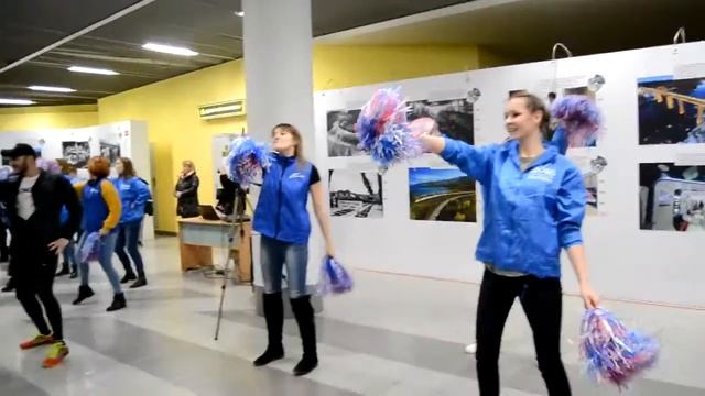 Флешмоб. Самара встречает Саратов. Поезд знаний. ЧМ 2018 смотреть онлайн