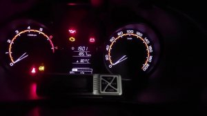 LADA GRANTA FL Сравнительная работа лампы давления масла двигателя на Гранте 8кл и Весте при запуске