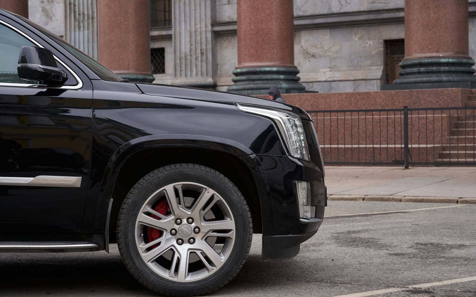 Cadillac Escalade, аренда от 15000 руб. в сутки