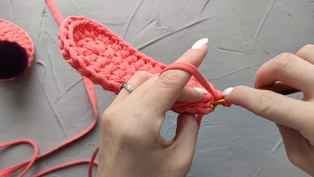 Детские тапочки из трикотажной пряжи.