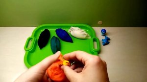 Открываем пирожки из тесто-пластилина?Ищем сюрпризы?Учим цвета?