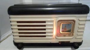 Ламповый радиоприёмник "Москвич-В".