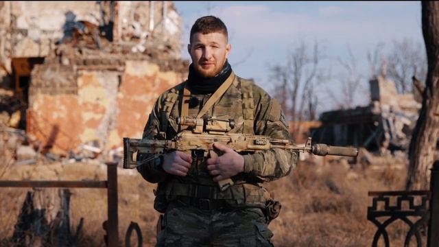 Владимир Минеев приветствует участников турнира ММА в Ульяновске смотреть онлайн