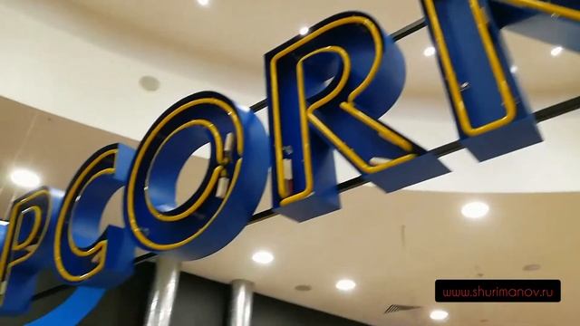 Монтаж вывески POPCORN. Как повесить вывеску к потолку на тросики.