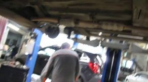 HYUNDAI TUCSON 2008г бензин 2,0 литра АКПП пробег 165 тыс. Диагностика и ремонт ходовой части.