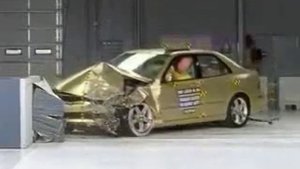 Crash Test 2002 - 2005 Lexus IS 300 / Toyota Altezza (Fontal Impact) IIHS