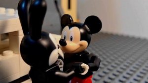 Mickey Mouse VS. Oswald the Lucky Rabbit (Lego Stop Motion)