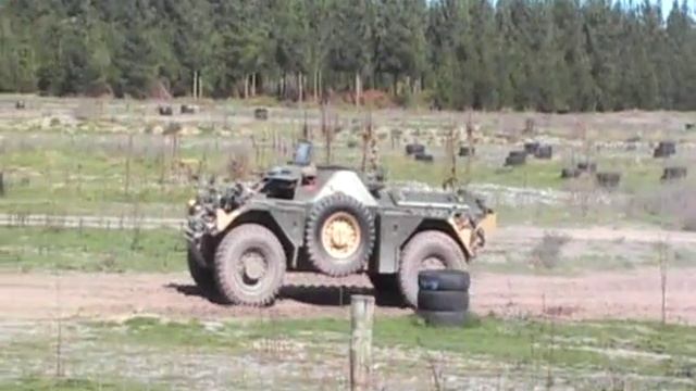 Daimler Ferret Scout Car driving at Tanks For Everything Christchurch смотреть онлайн
