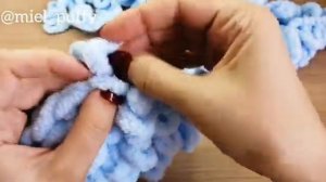 Подушка "Сердце" с петельками из Ализе Пуффи