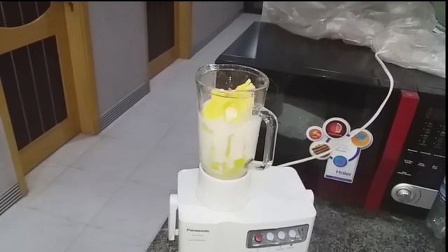How to Make Mango Shake Restarant Style | Mango Shake Recipe | Mango Milkshake Recipe | Aamrus vide