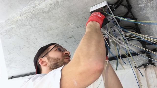 Монтаж распределительных коробок сваркой смотреть онлайн