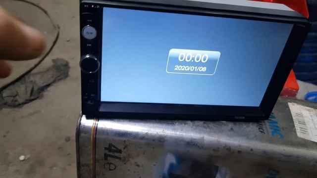 Китайская двухдиновая магнитола 7010B с алиэкспресса включается и сразу выключается смотреть онлайн